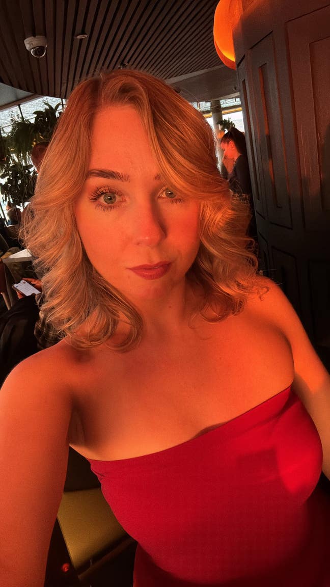 Female Professional working hybrid Main Photo