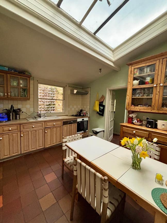 Lovely double bedroom in De Beauvoir Main Photo