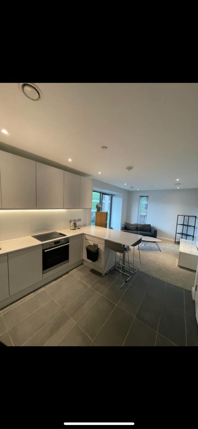 Master room with own toilet (bills included) Main Photo