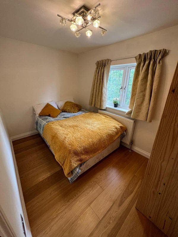 Garden I Living room I Edgware | All bills incl Main Photo