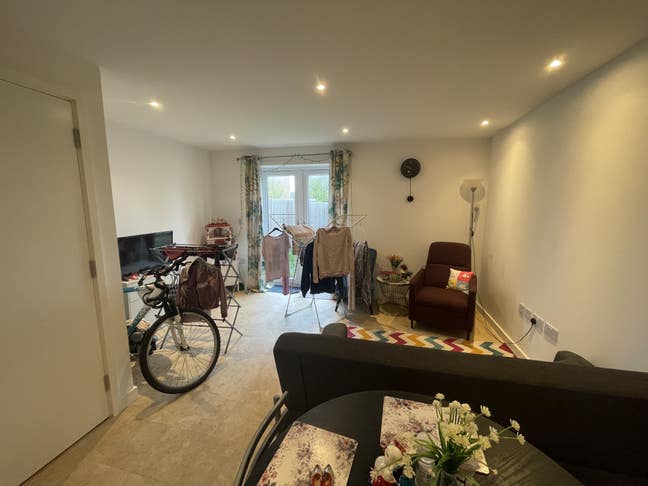 2 bed house for rent  Main Photo