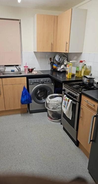 Double bedroom all inclusive & great location  Main Photo