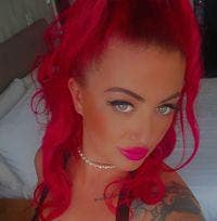 I am a professional female aged 333⁄4 am looki... Main Photo