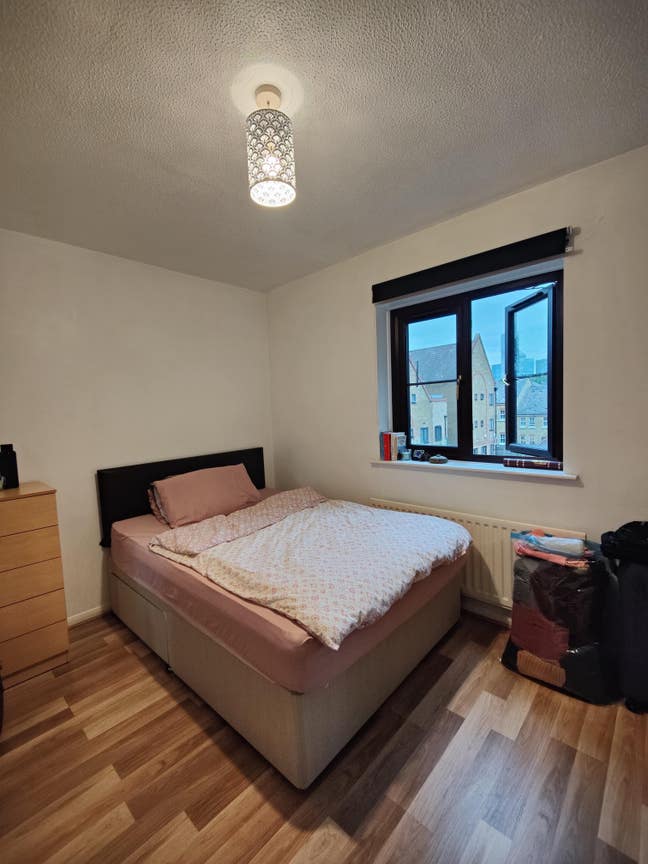 Double room in Brunswick Quay/Canada Water  Main Photo