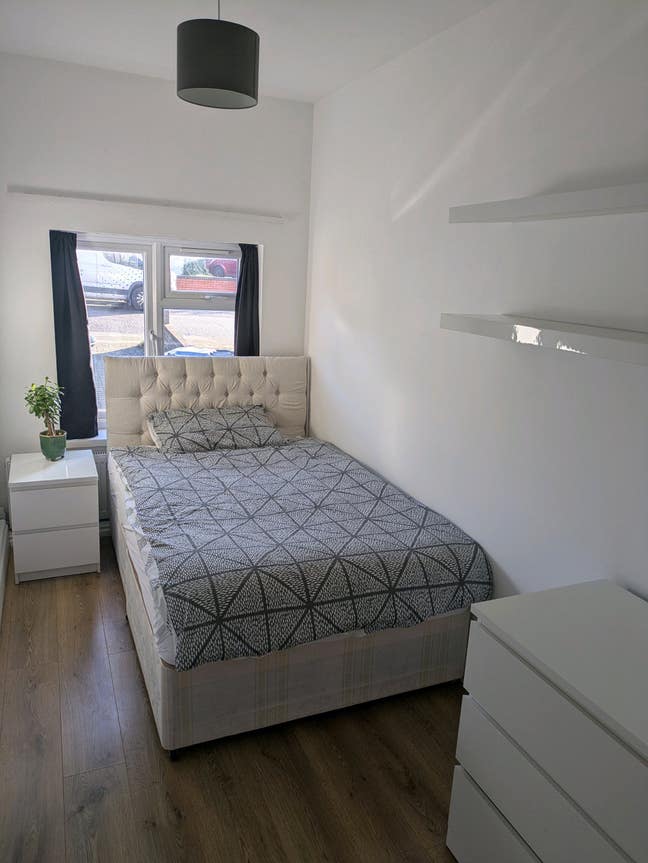 House share in Colindale Main Photo