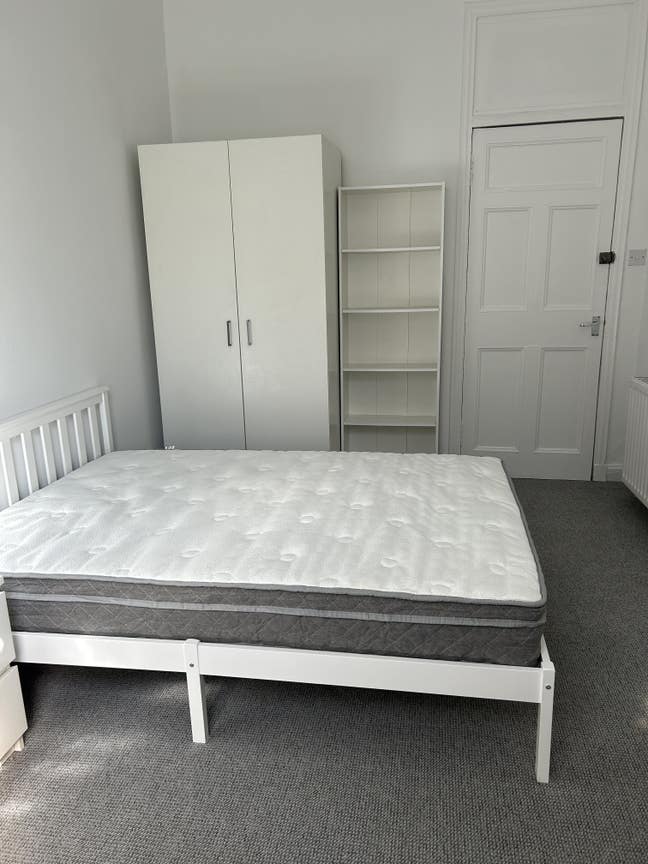 Double room bills included, at Cessnock Subway Main Photo
