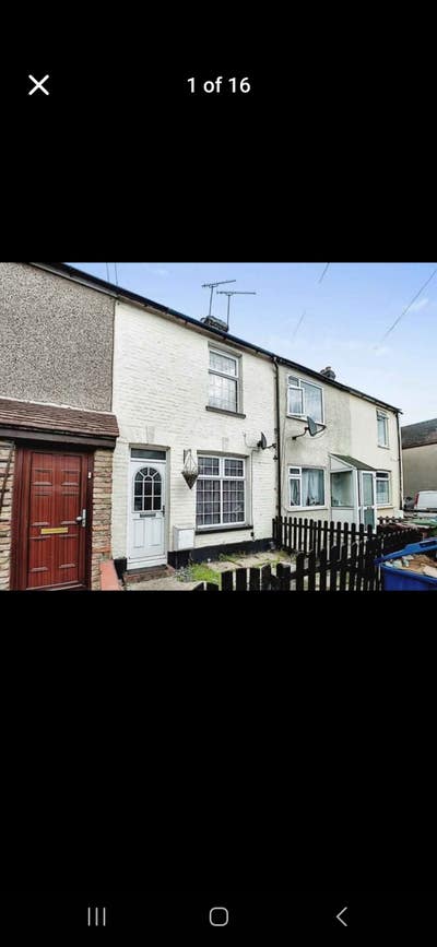 3 bedroom house grays Main Photo