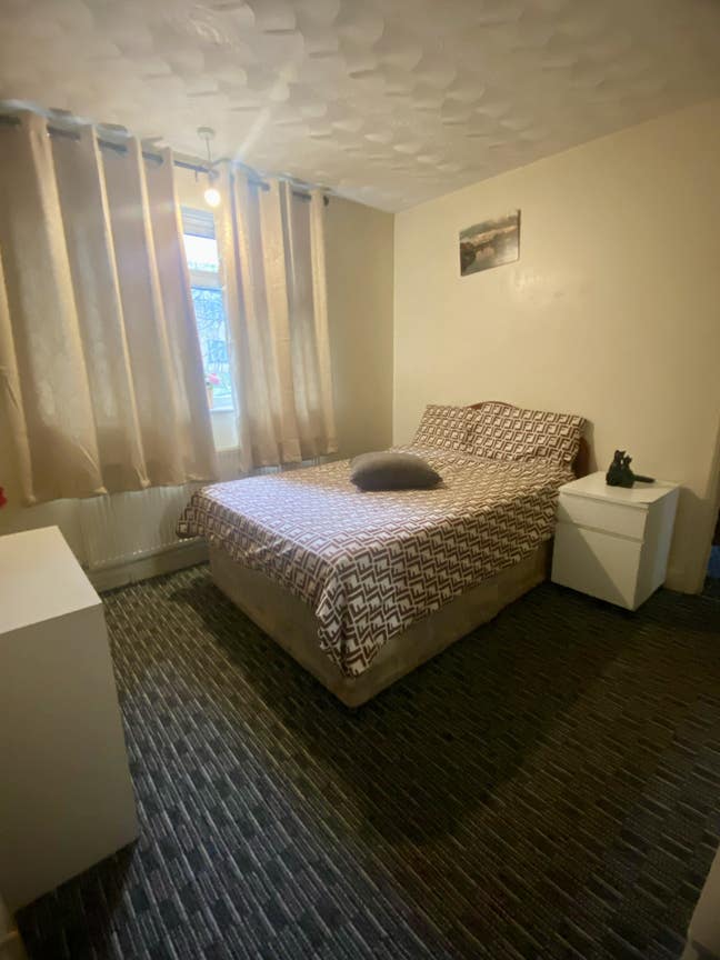 Room for rent (Sands High Wycombe) &pound;650 Main Photo