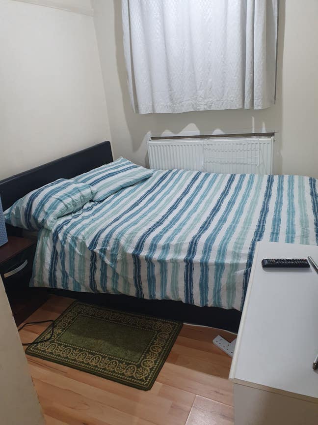 Big single Room to Rent with double bed/ fully fur Main Photo