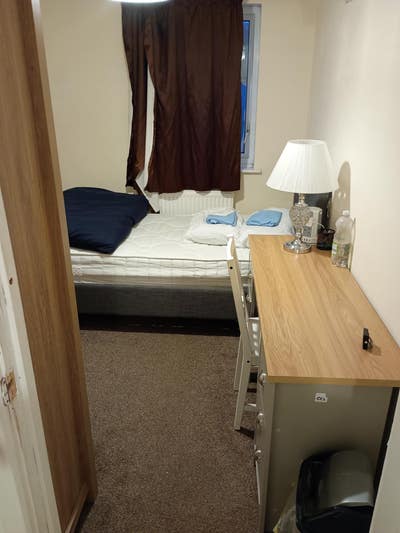 A double and single room available  Main Photo