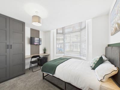 Newly Refurbished 5-Bed Hmo - Hampton Rd, Stockton Main Photo