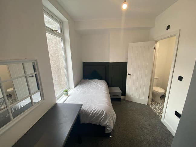 ✨ Modern Luxury En-Suite Room -All Bills Included! Main Photo