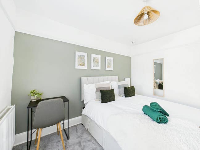 🤩 Double Room Available Now!  🏡  Main Photo