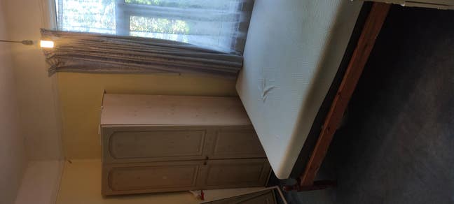 Large Double Room in Hounslow  Main Photo