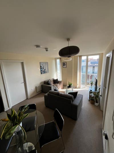 Flatmate needed- Double bedroom with en-suite  Main Photo