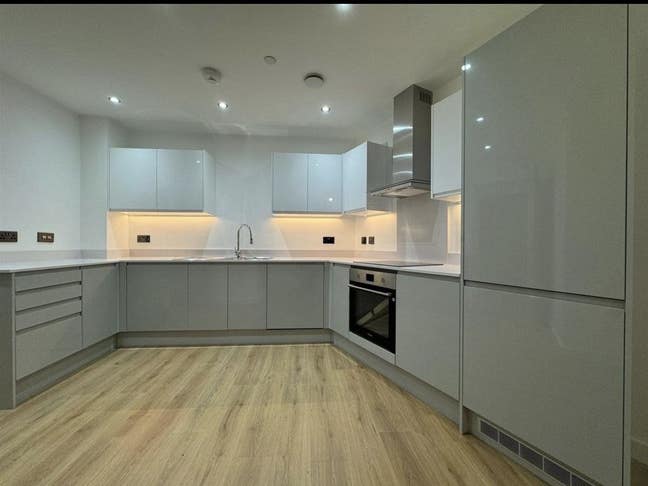 Looking for a replacement Main Photo