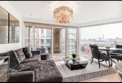 Luxury riverside flat Main Photo