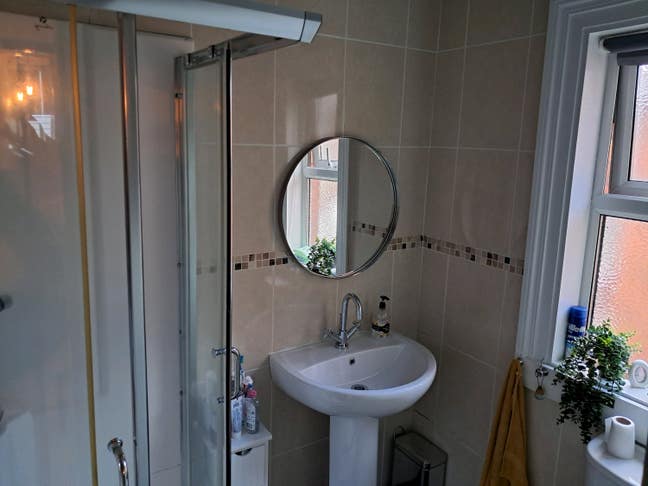 1 bedroom for rent 2 bedroom house, stranmillis  Main Photo