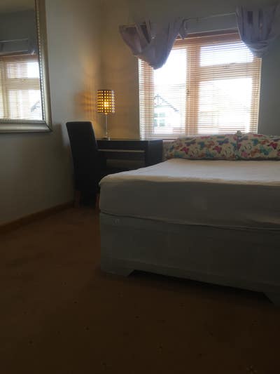 Beautiful room &pound;650 all bills availablle 1st Nov Main Photo
