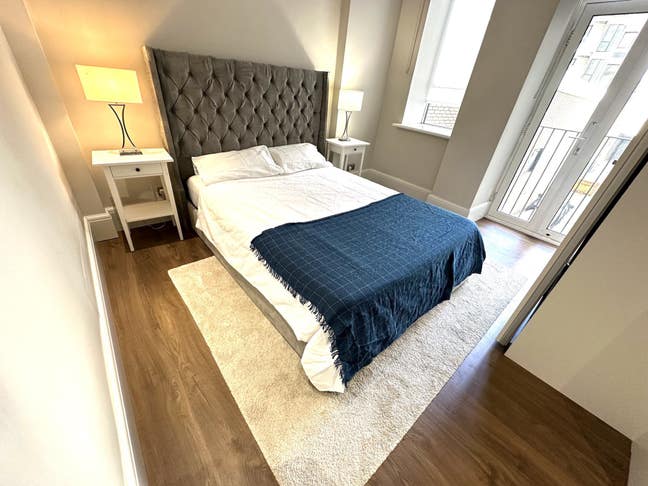 Deluxe Room - Central London | Dingley Road Main Photo