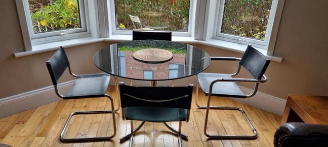 2 Bedroom flat-White Street Partick Main Photo