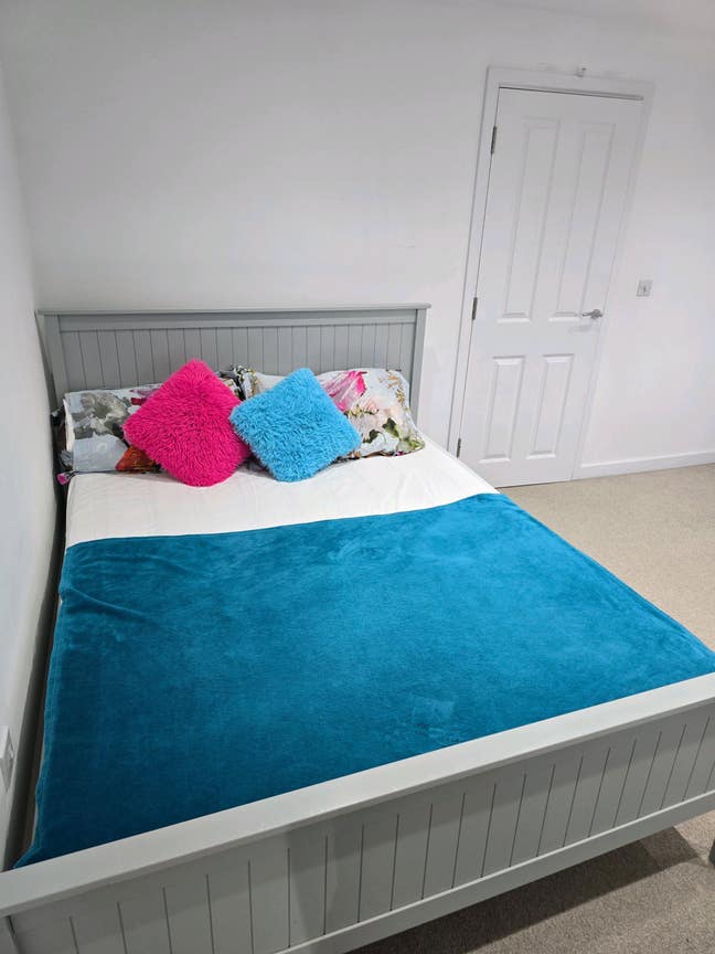 £500 p/m. Furnished double room for rent in SN25.  Main Photo