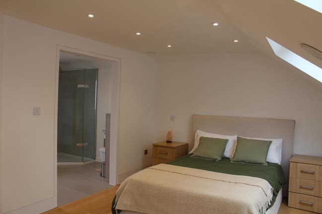 Entire Loft for Rent in Wimbledon  Main Photo
