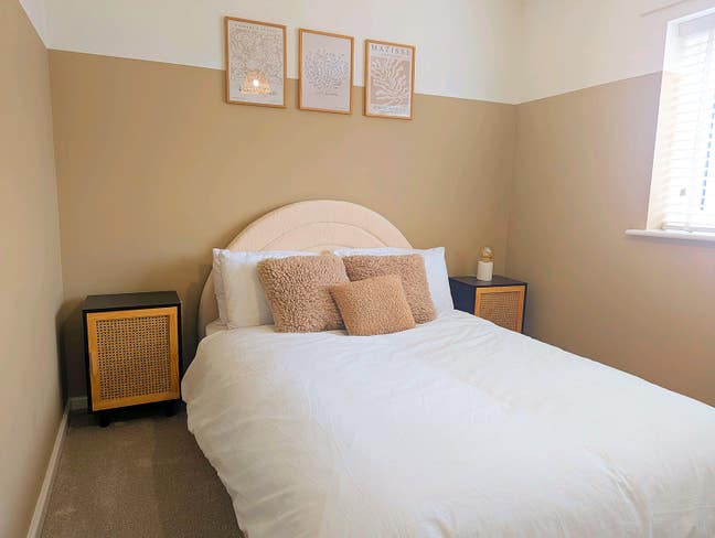Double room in quiet new build house Main Photo