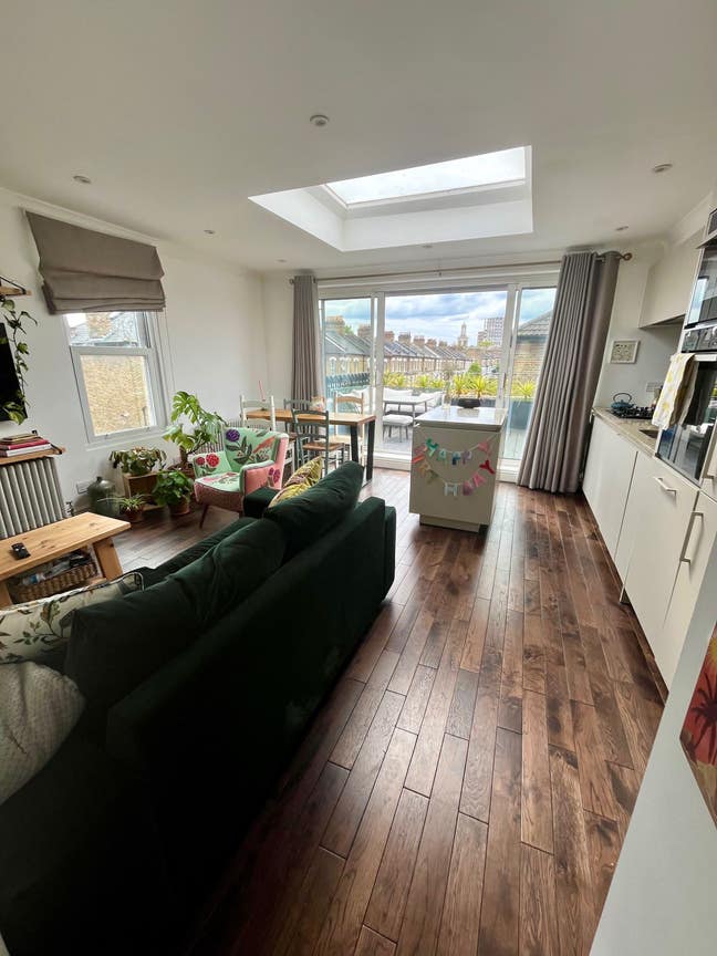  Double bedroom, cosy and friendly flat Main Photo
