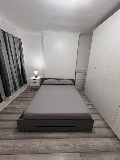  Spacious Double Room Available Now Main Photo