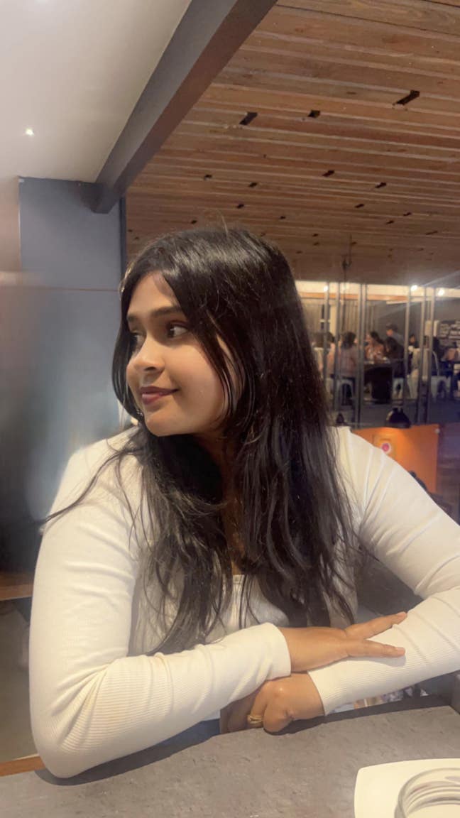 female students looking for single or double room Main Photo