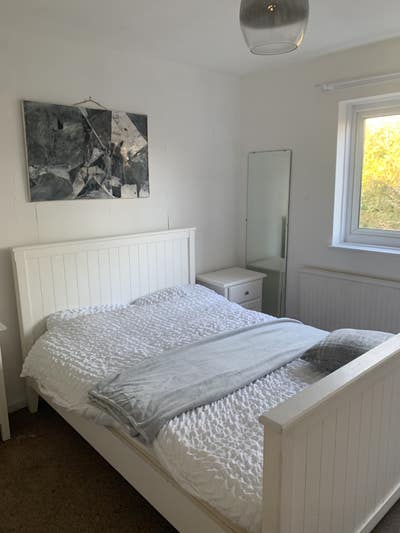 Bright Double  Room to Rrnt Main Photo