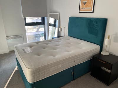 Flatmate wanted - double room - Salford Quays Main Photo