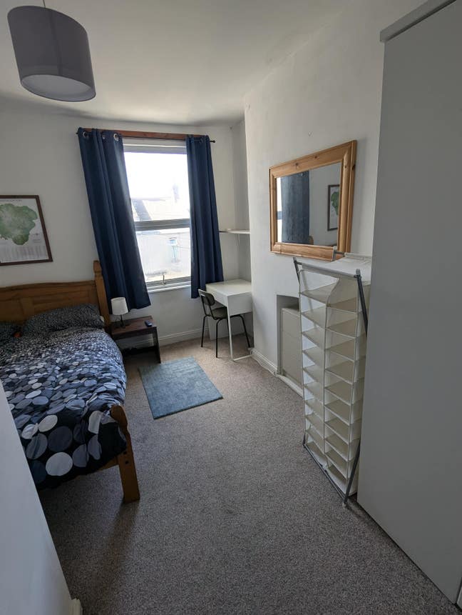 Comfortable furnished double room Main Photo