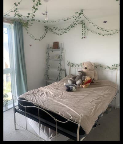 Lovely double bedroom  Main Photo
