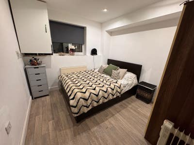 Seperate 1 bedroom with ensuite  Main Photo