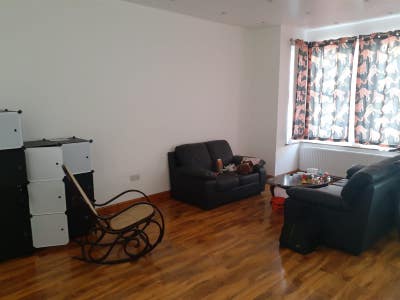 Two double rooms available for singles/couple  Main Photo