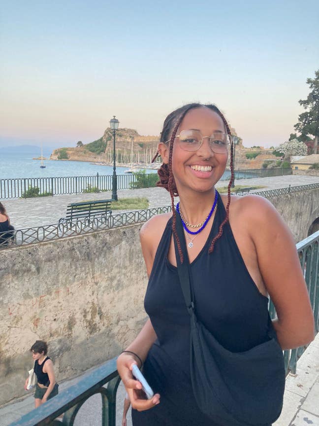 Looking for a spare room in a friendly flat Main Photo