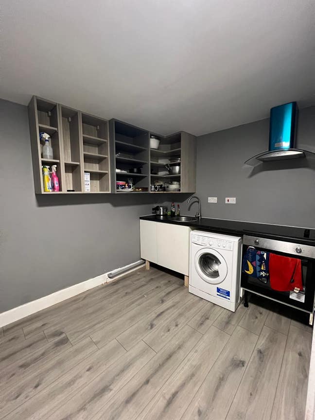  Room  in  Leicester  LE4 Main Photo