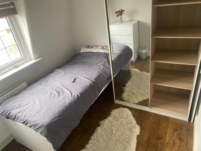 Large Single Room- Bills Included Main Photo