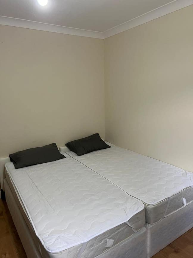 Double Room Available for Rent for a Working Lady Main Photo