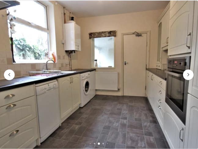 Large Double Room Available Suffolk Street HU5  Main Photo