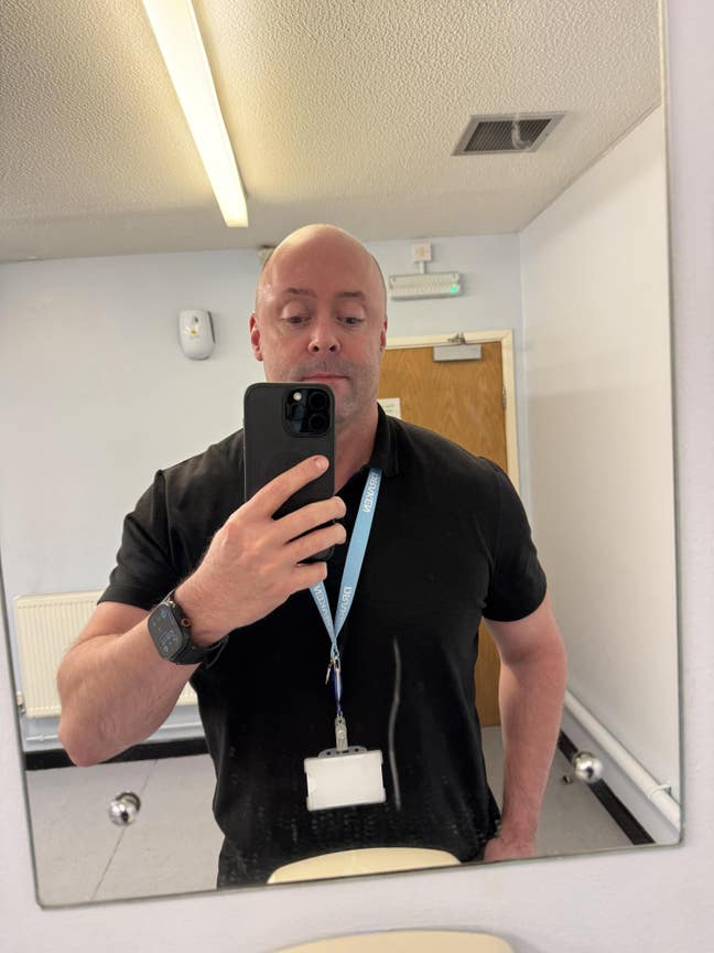 Professional male seeks self contained space Main Photo