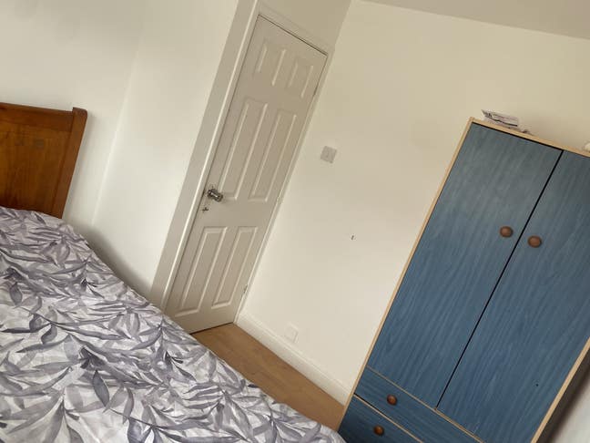 Single room for FEMALE  Main Photo