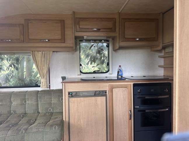 Carvan in beautifull rural surroundings  Main Photo