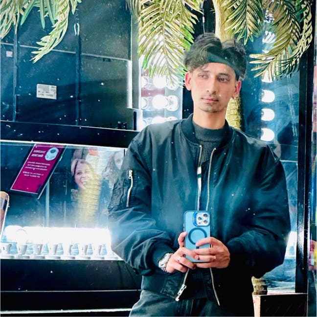 2 rooms sought by 2 males Main Photo