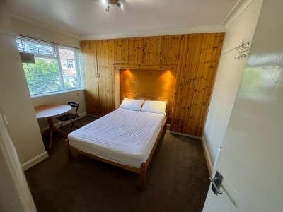 Large Fully Furnished Double Room To Let N22 Main Photo