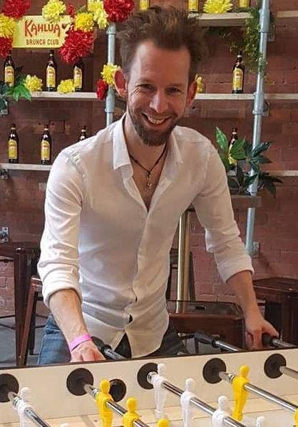 Sociable, easy-going, fun-loving, friendly, tidy! Main Photo