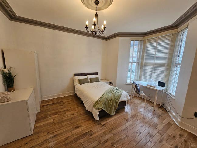 2 Rooms available - Napier Avenue Southend-on-Sea Main Photo