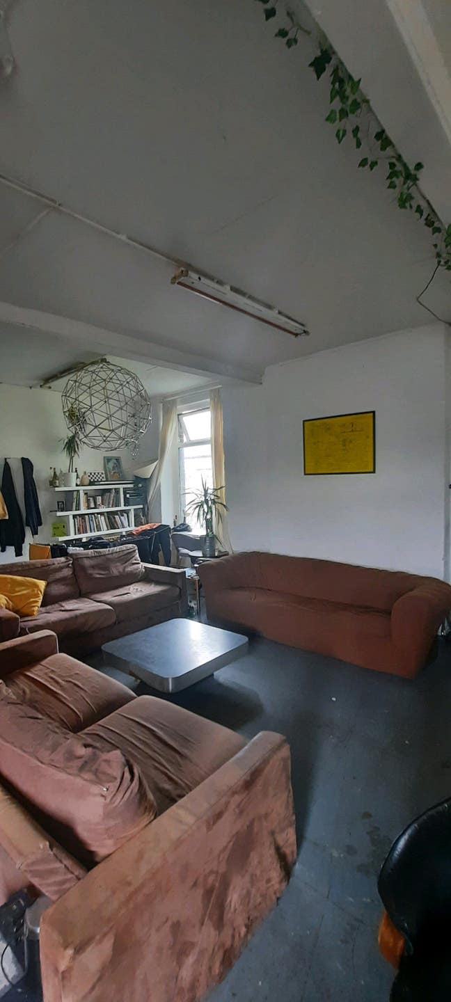 Large double bedroom/studio in hackney wick  Main Photo